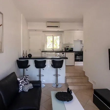 Palm Beach One Bedroom Limassol